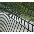 PVC Coated Welded Wire Mesh Fence Peach Shape Post Welded Wire Mesh Fence Supplier